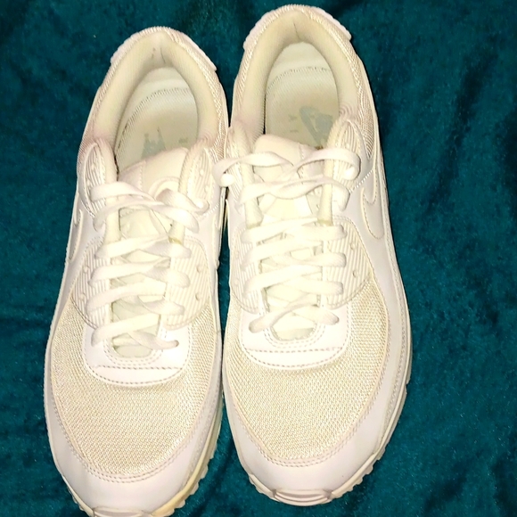 Nike Air Max 90 essential triple white size 11(CN8490-100)PREOWNED - Picture 3 of 13